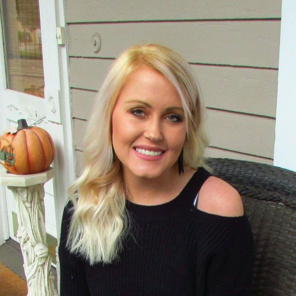 Meet your Posher, Constance